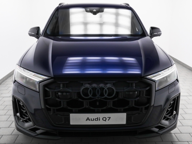Audi - Q7 60 TFSIe S line business AHK Pano Laser B&O_3