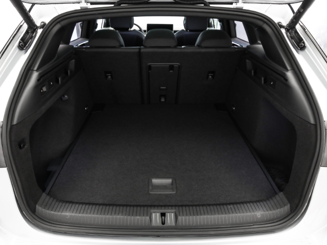 VW - ID.7 Tourer Pro Panodach AHK_13