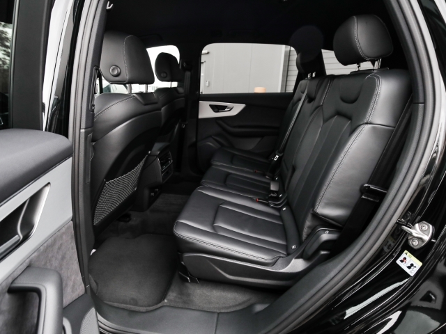 Audi - Q7 55 TFSIe quattro S line business Laser ACC Navi Leder_19