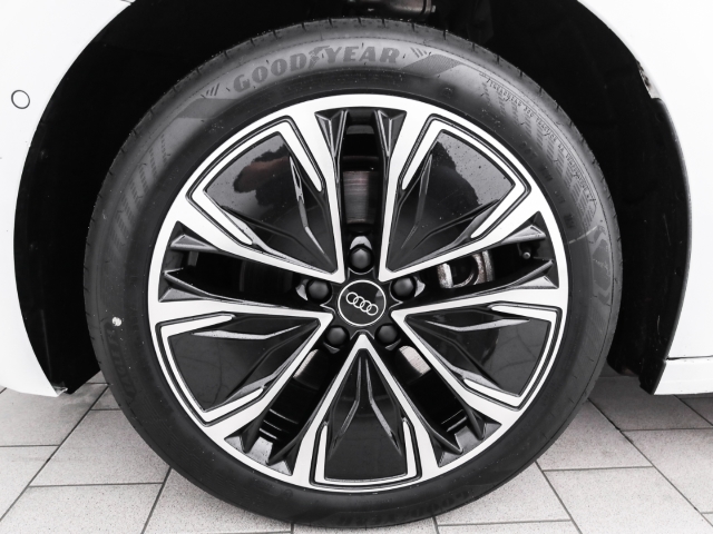 Audi - A5 TFSI quattro Kamera CarPlay ACC Navi_4