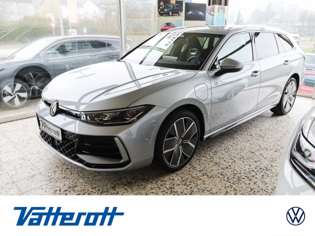 Volkswagen Passat R-Line 1.5 eHybrid DSG Navi HuD AHK