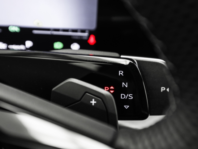 Audi - Q3 Sportback e-hybrid DigMatrix Pano SONOS HUD_16