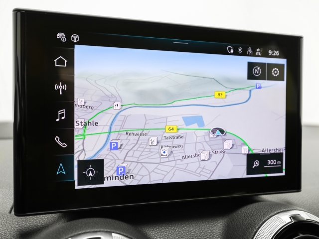 Audi - Q2 40 TFSI quattro advanced Leder Navi Kamera_12