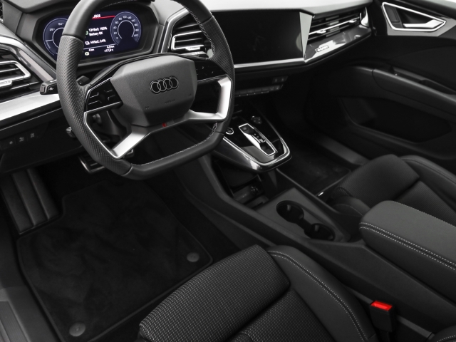 Audi - Q4 e-tron 45 quattro S line edition Sonos AHK_9