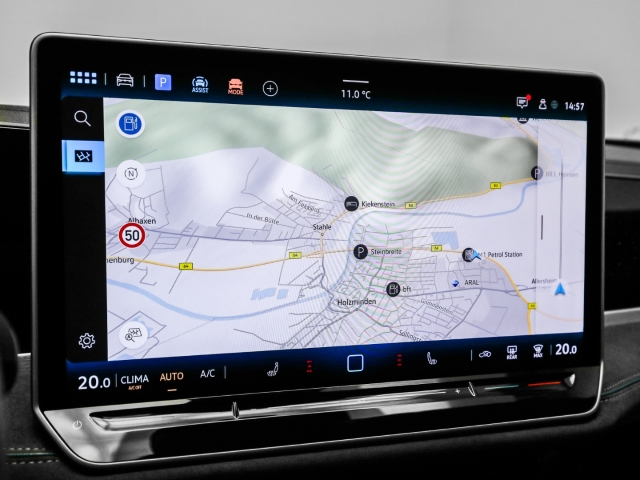 VW - Passat R-Line 2.0 TDI DSG AHK Navi HuD IQ.Drive_11