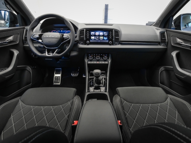 Skoda - Karoq Sportline 1.5 TSI DSG AHK Navi Pano Matrix_7