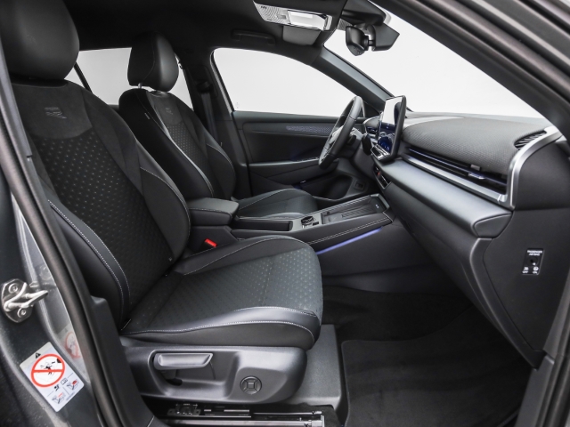 VW - T-Roc R-Line 1.5 eTSI DSG AHK Navi Kamera Matrix_12