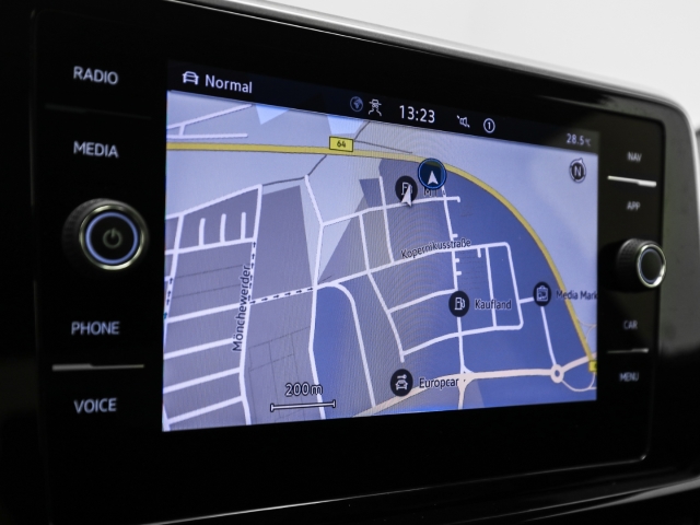 VW - T-Roc 1.5 TSI R line Navi AHK_9