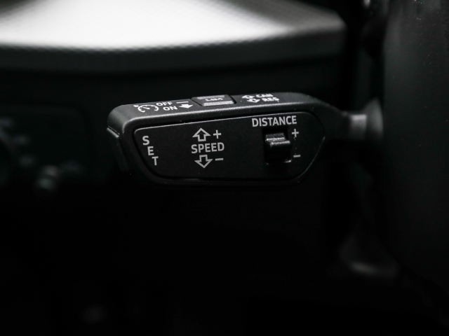 Audi - Q2 40 TFSI quattro advanced Leder Navi ACC_10