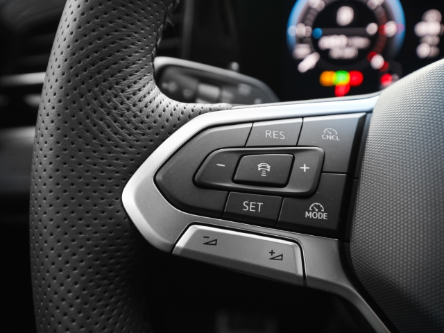 VW - Passat R-Line 2.0 TDI DSG AHK Navi HuD Anschlussgarantie_10