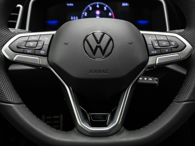 VW - T-Roc R-Line 1.0 TSI Ganzjahresreifen_9