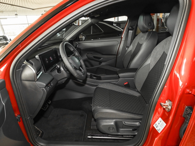 VW - T-Roc R-Line 1.5 eTSI DSG AHK Navi Kamera Matrix_6