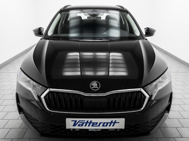 Skoda - Octavia Combi 2.0 TDI Essence AHK LED_2