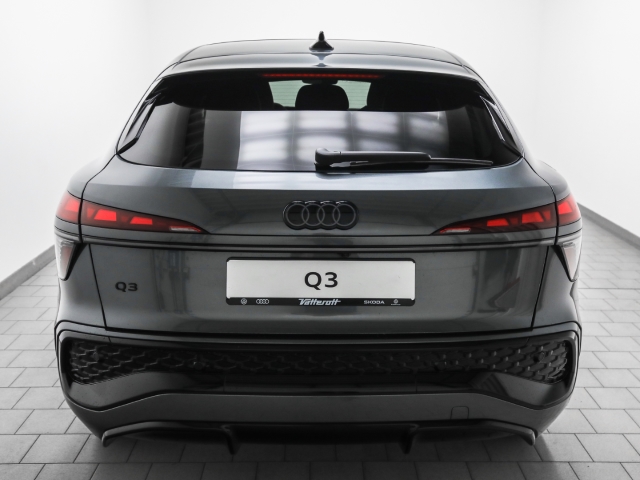 Audi - Q3 Sportback e-hybrid DigMatrix Pano SONOS HUD_5
