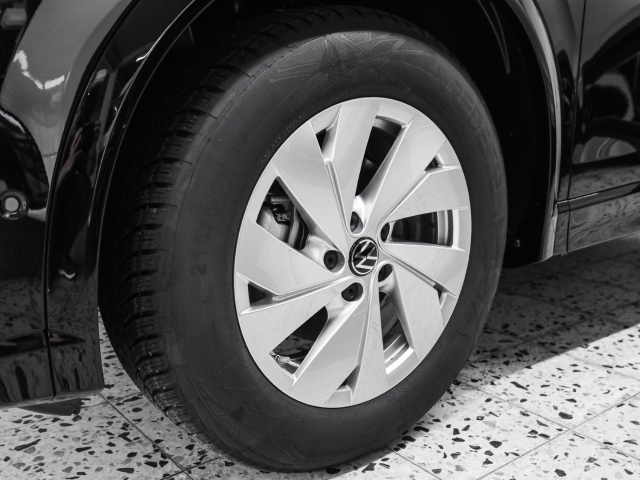 VW - Tiguan R-Line 1.5 eTSI DSG Navi Leder Anschlussgarantie_3