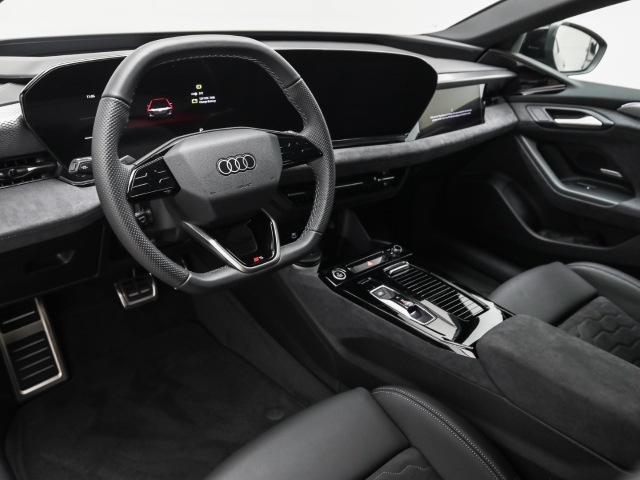 Audi - A6 e-tron Avant performance B&O AHK HUD Navi Matrix_9