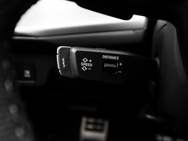 Audi - Q3 e-hybrid ACC LED ParkAssist Kamera_9