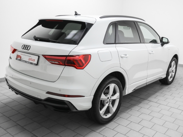 Audi - Q3 45 TFSI e S line AHK Navi LED_6