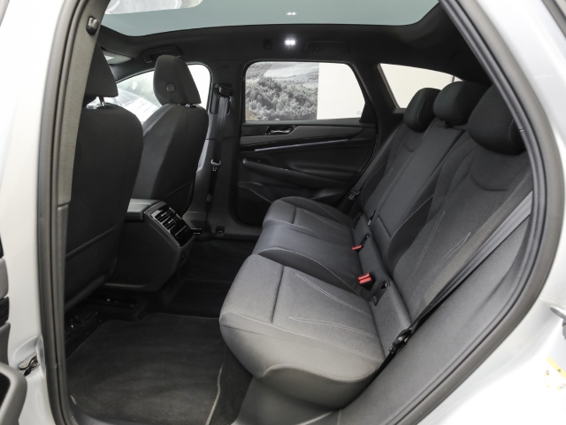 VW - ID.7 Tourer Pro Panodach AHK_12