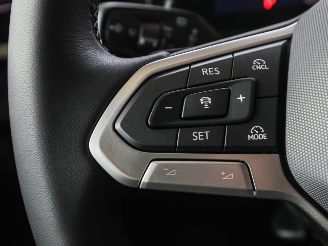 VW - T-Roc Style 1.5 eTSI DSG AHK Navi Kamera Matrix_9