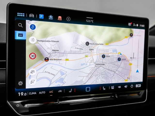 VW - ID.7 GTX Tourer 4MOTION 86 kWh AHK Navi_11