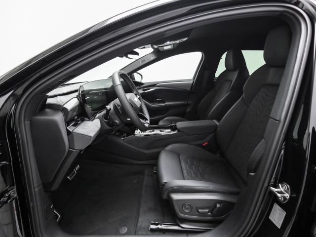 Audi - A6 e-tron Avant performance B&O AHK HUD Navi Matrix_7