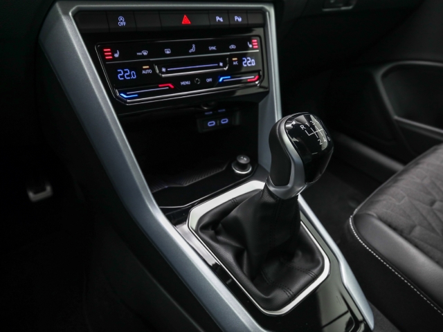 VW - T-Roc Cabriolet ENERGY 1.0 TSI Kamera Ganzjahresreifen_12
