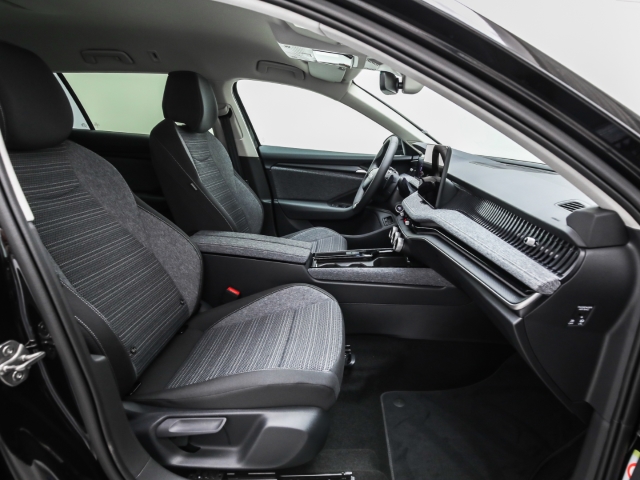 Skoda - Superb Combi 1.5 TSI iV Selection AHK Navi Matrix_10