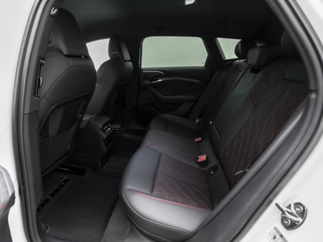 Audi - A6 e-tron Avant S line Luftfed. B&O TechPro Matrix_18
