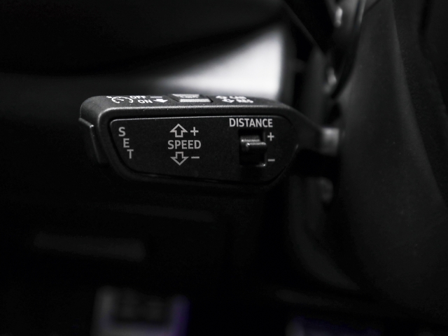 Audi - Q5 edition one schwarz TDI Luftfed. Matrix HUD_10