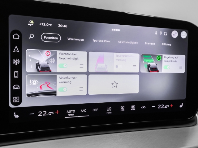 Audi - Q3 TFSI quattro S line AHK LED ACC Kamera_14