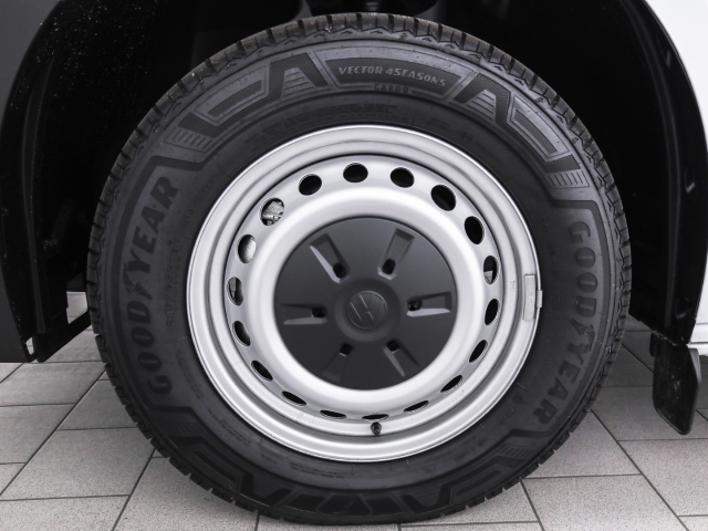 VW - T7 Transporter Kasten 2.0 TDI KR AHK Ganzjahresreifen_3