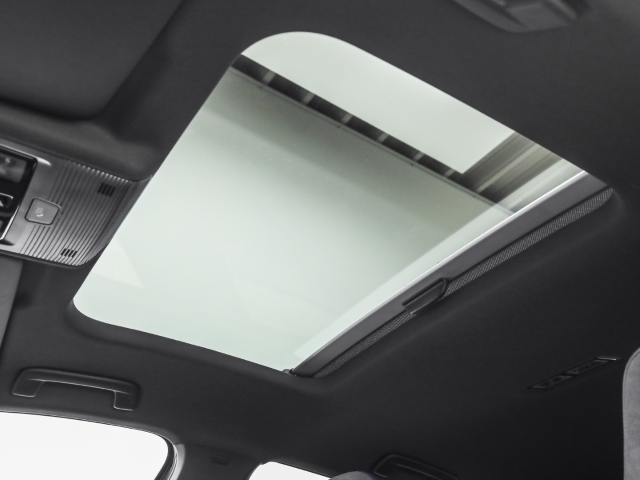 VW - Golf R BLACK EDITION 2.0 TSI 4M DSG Pano Navi Winter_8 VW - Golf R BLACK EDITION 2.0 TSI 4M DSG Pano Navi Winter_8