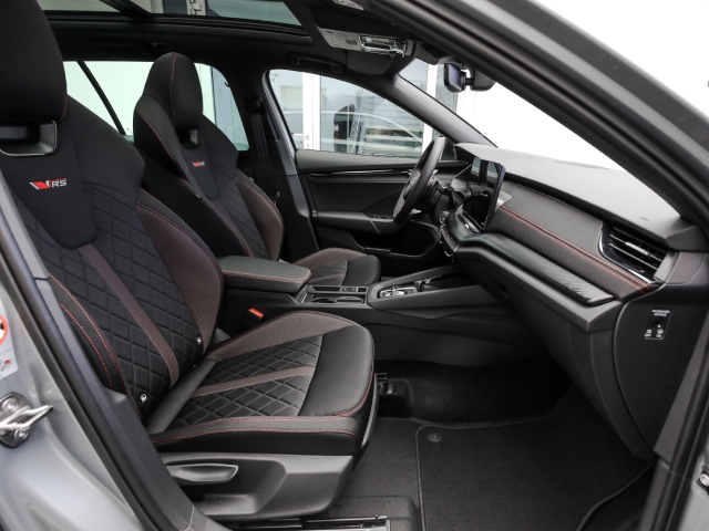 Skoda - Octavia Combi RS 2.0 TSI AHK Pano Matrix Winter_13