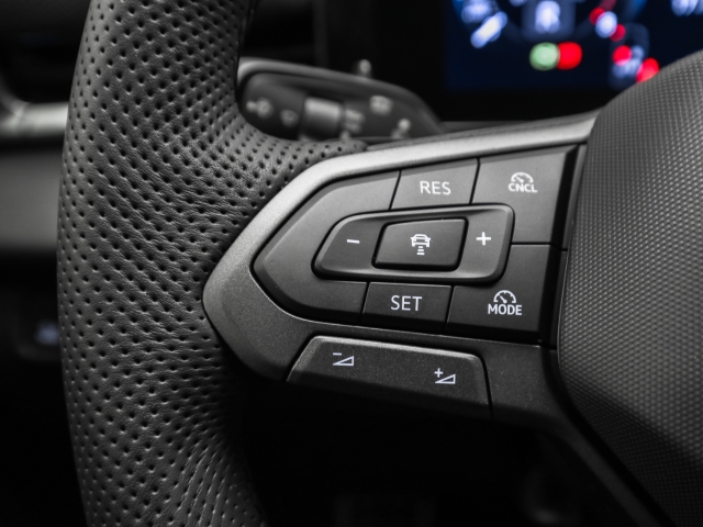 VW - T-Roc R-Line 1.5 eTSI DSG AHK Navi Kamera Matrix_9