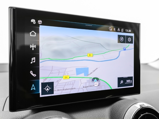 Audi - Q2 40 TFSI quattro advanced Leder Navi ACC CarPlay_12