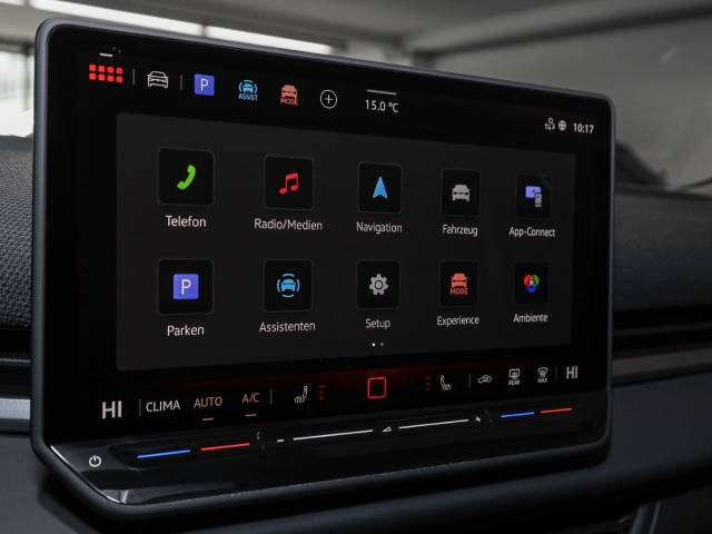 VW - T-Roc 1.5 eTSI DSG R-Line AHK Kamera Ganzjahresreifen_10