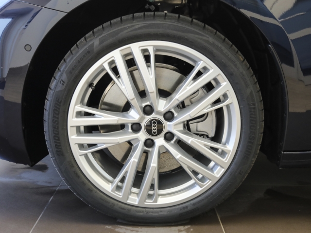 Audi - A5 Avant e-hybrid quattro Matrix ACC Beif.Display_3