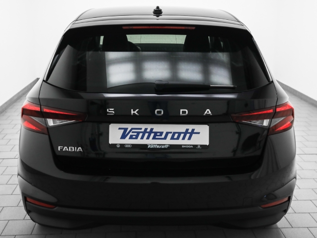Skoda - Fabia Essence 1.0 TSI Sitzheizung_4