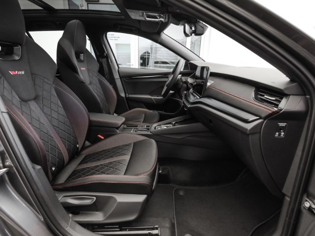 Skoda - Octavia Combi RS 2.0 TSI DSG AHK Pano Winter Matrix_14