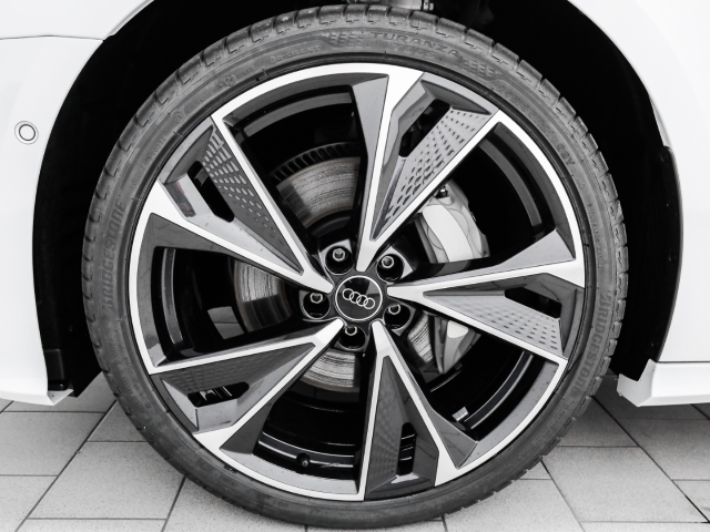 Audi - A6 Avant S line Competition 50 TDI AHK B&O HUD_3