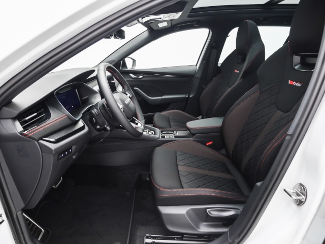 Skoda - Octavia Combi RS 2.0 TSI AHK Navi Pano Winter Canton_6