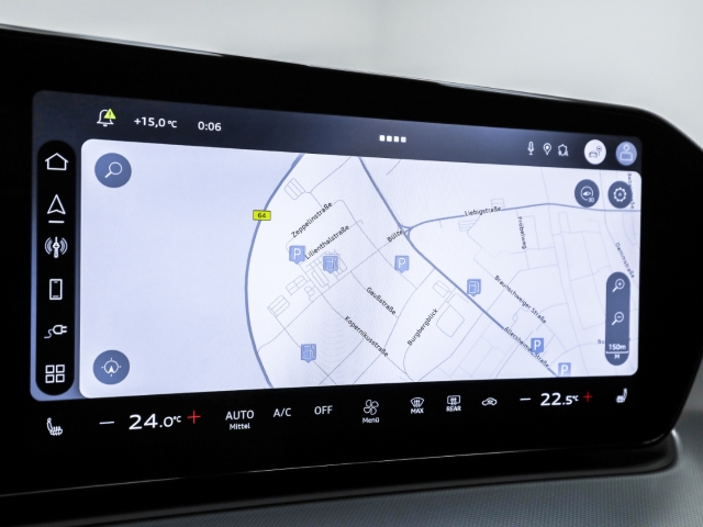 Audi - Q3 e-hybrid S line Pano DigMatrix TechPro_11