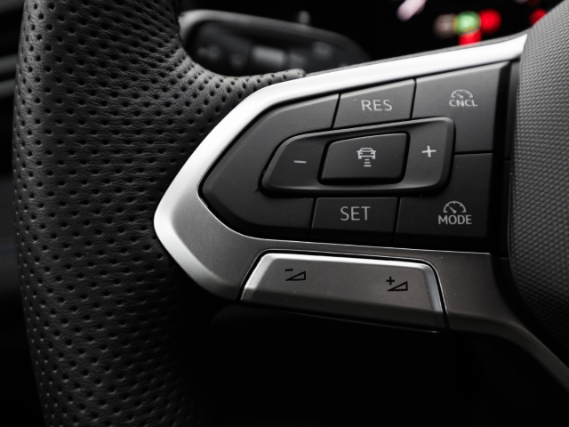 VW - Tiguan R-Line 1.5 eTSI DSG Kamera Winter ACC_9