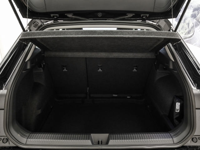 VW - T-Roc Trend 1.5 eTSI DSG Kamera_15