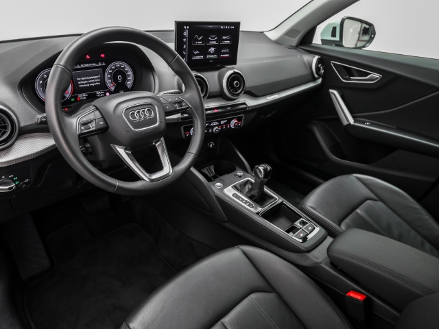 Audi - Q2 40 TFSI quattro advanced Leder Navi ACC CarPlay_9