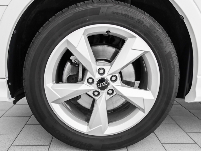 Audi - Q3 45 TFSI e S line AHK Navi LED_4