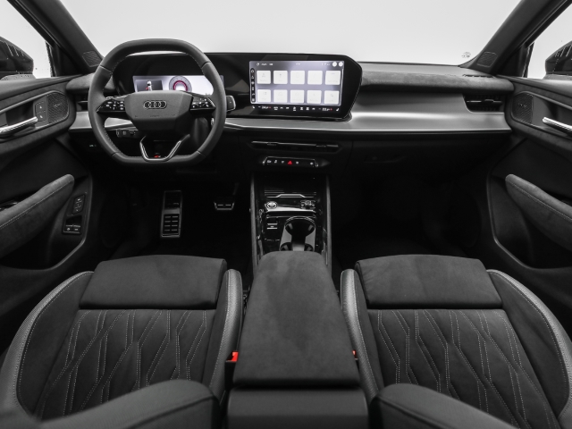 Audi - Q3 e-hybrid S line Pano DigMatrix TechPro_8