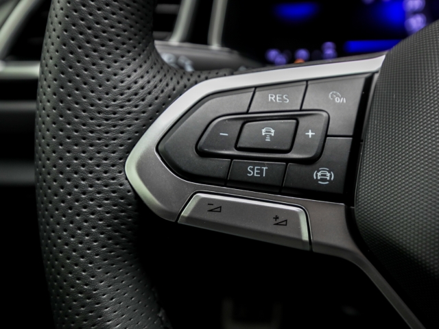 VW - T-Roc Cabriolet R-Line 1.5 TSI Kamera Winter Ganzjahresreifen_10