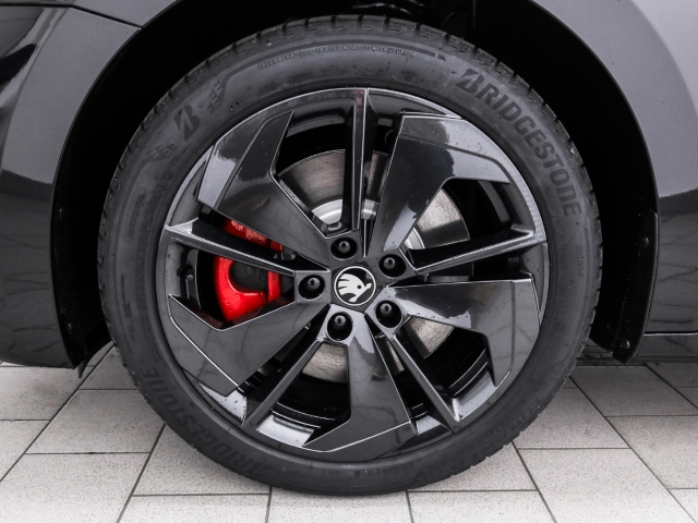 Skoda - Octavia Combi RS 2.0 TSI DSG AHK Navi Pano Winter_3